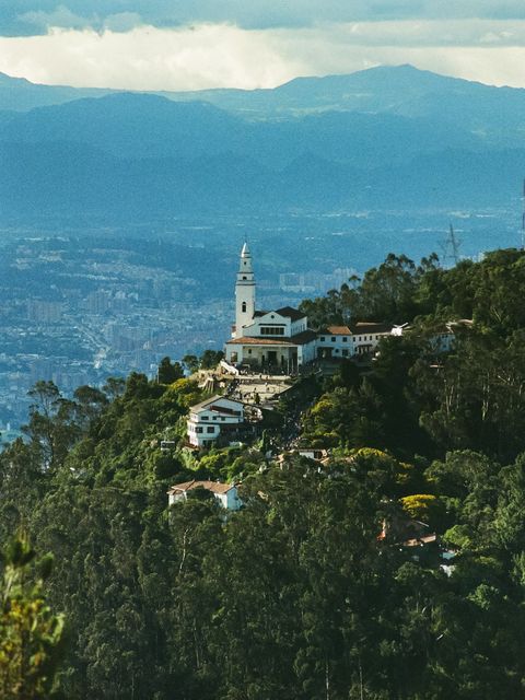 Monserrate über Bogotá